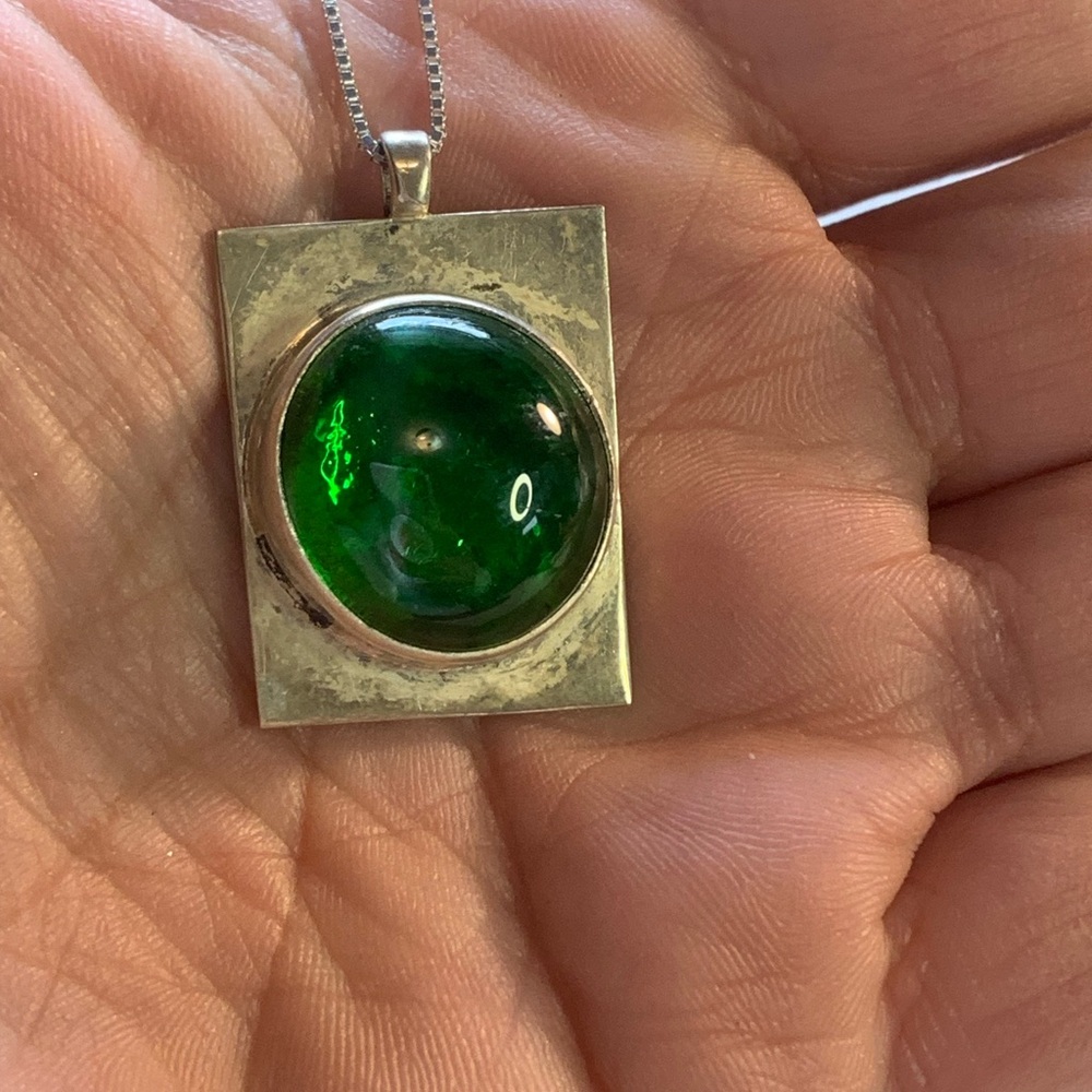 Sterling Silver Green Glass Cabochon Rectangle Pendant Necklace. Makers mark